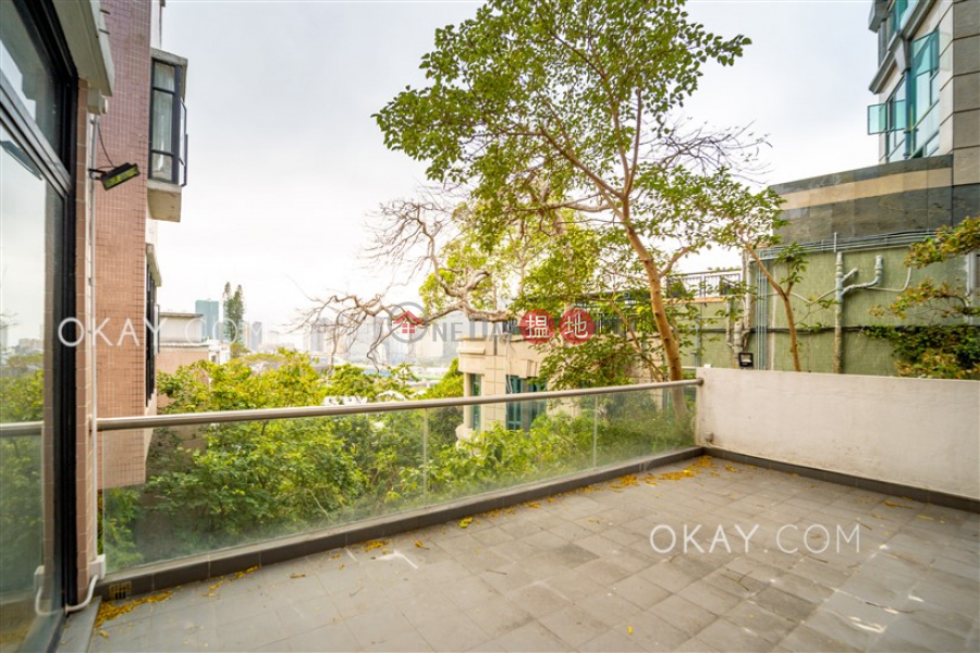 Lovely 3 bedroom with terrace & parking | Rental | Elite Villas 怡禮苑 Rental Listings
