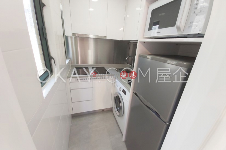 HK$ 12.5M | Elite Court, Western District Stylish 2 bedroom on high floor with balcony | For Sale