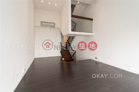 Exquisite house in Clearwater Bay | For Sale | House B Billows Villa 浪濤苑B座 _0