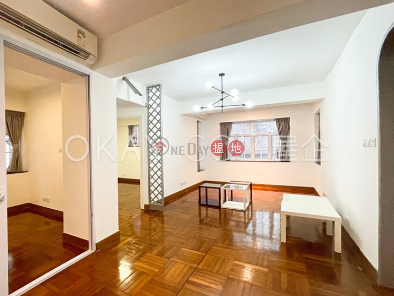 HK$ 30,000/ month Mountain View Court | Western District Gorgeous 2 bedroom with balcony | Rental