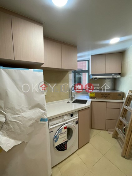 Tasteful 2 bedroom in Sheung Wan | Rental | Queen\'s Terrace 帝后華庭 Rental Listings