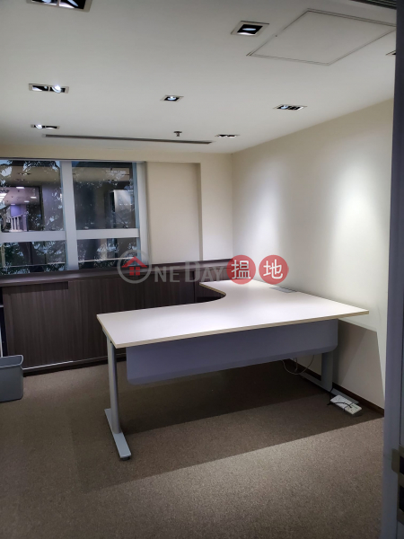 Lai Chi Kok\'s Premier Centre Is Elegantly Equipped With A Pantry, Rooms And Also Inside Toilets | Premier Centre 時豐中心 Rental Listings