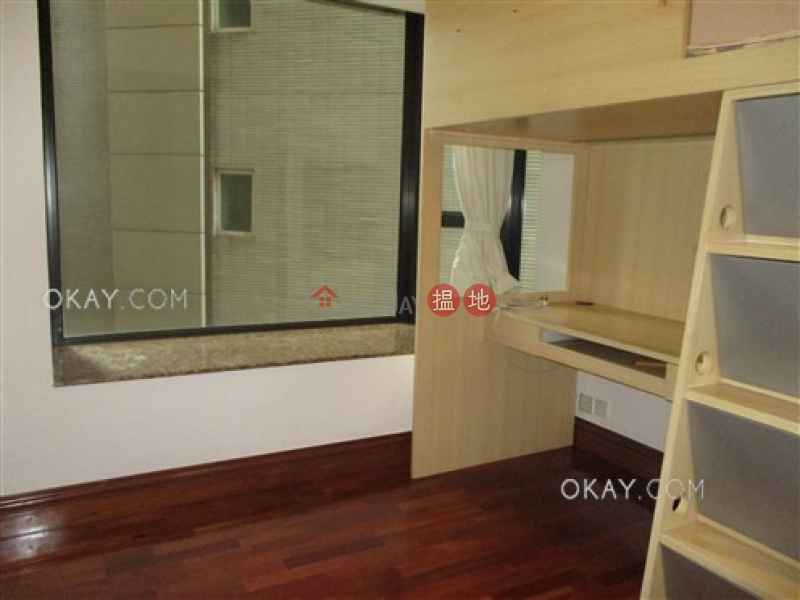 Luxurious 3 bedroom with parking | Rental | Tavistock II 騰皇居 II Rental Listings