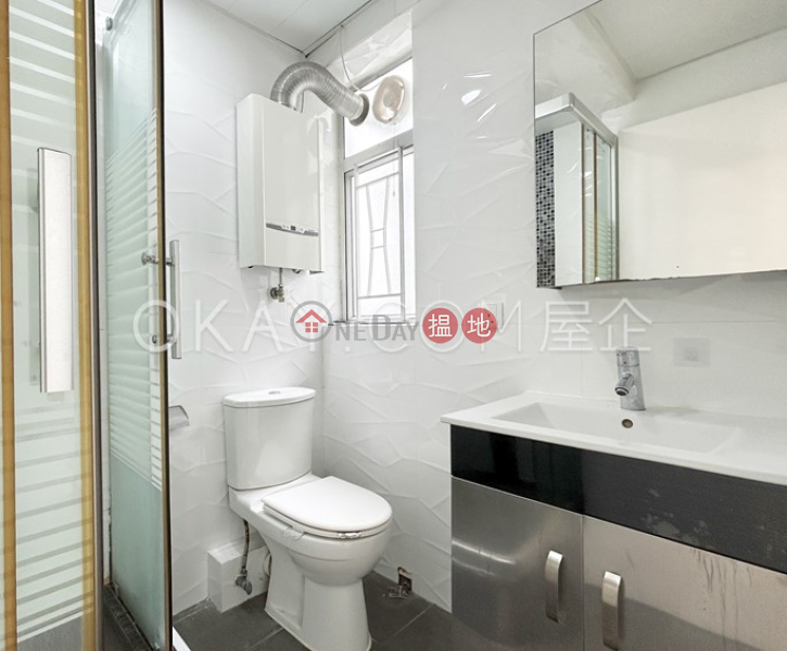 Intimate 2 bedroom on high floor with balcony | Rental | Great George Building 華登大廈 Rental Listings