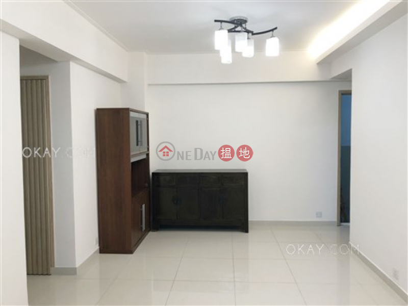 Popular 3 bedroom with balcony | For Sale | Paterson Building 百德大廈 Sales Listings