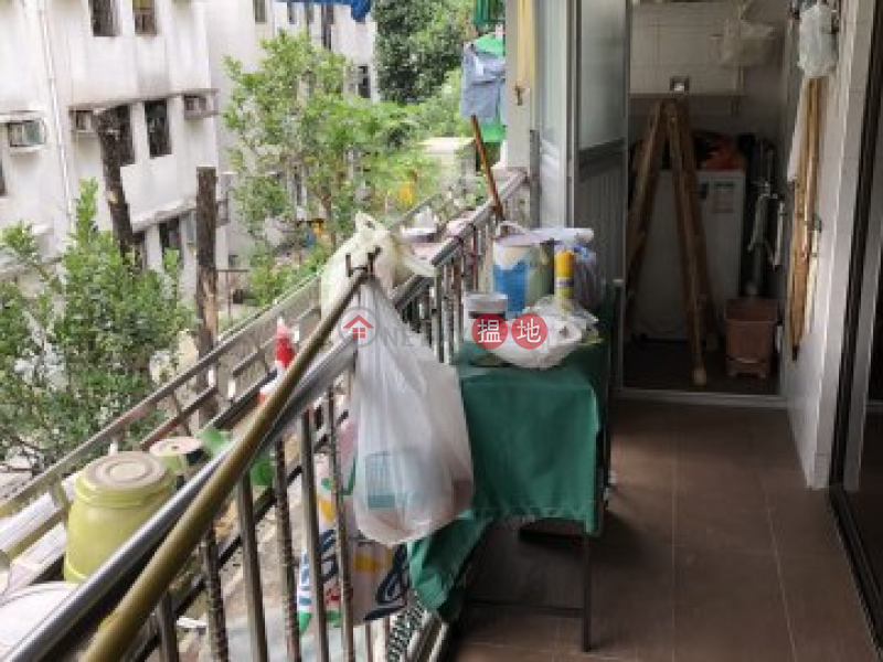 HK$ 18,000/ month Sha Tin Wai New Village Sha Tin, 2 min to mtr station