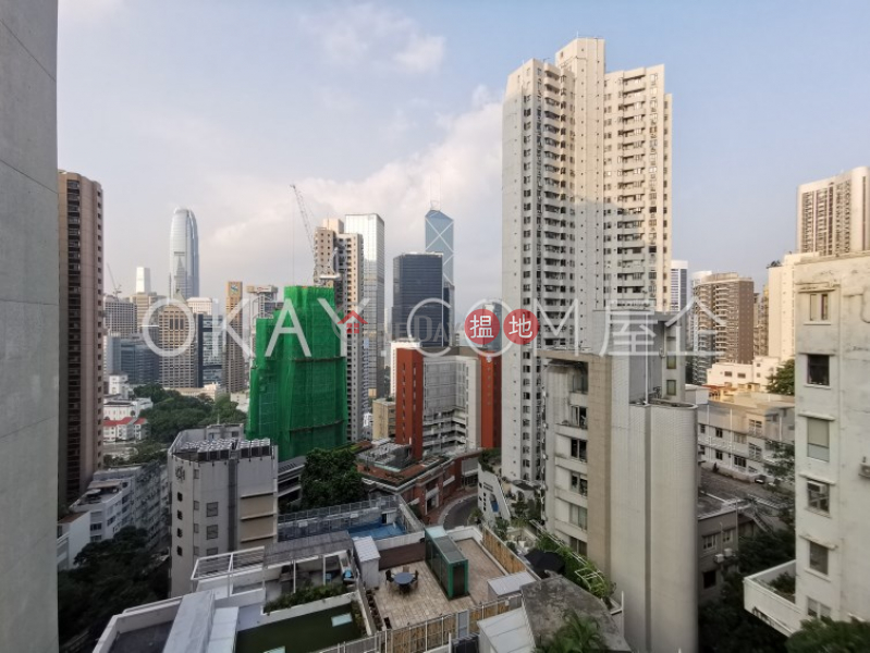 HK$ 3,600萬|寶光大廈-中區|2房2廁,實用率高,極高層,連車位寶光大廈出售單位