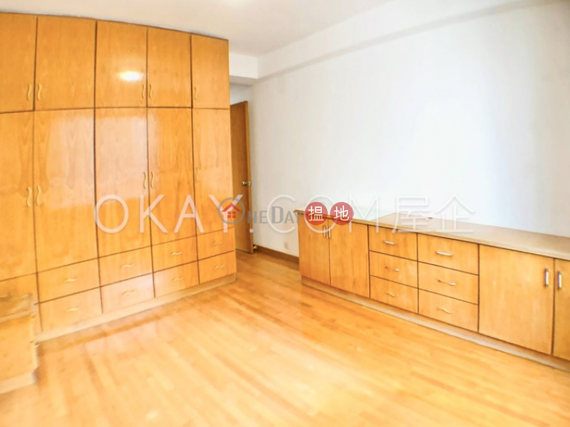 HK$ 26.5M | Block 5 Phoenix Court Wan Chai District Efficient 3 bedroom on high floor with rooftop | For Sale