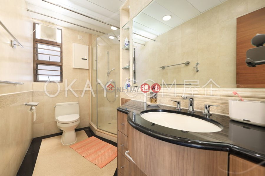 Property Search Hong Kong | OneDay | Residential | Sales Listings | Efficient 3 bedroom on high floor with parking | For Sale