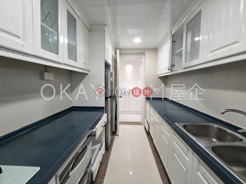 HK$ 28,000/ month, Discovery Bay, Phase 5 Greenvale Village, Greenfield Court (Block 3) Lantau Island | Popular 3 bedroom with sea views & balcony | Rental