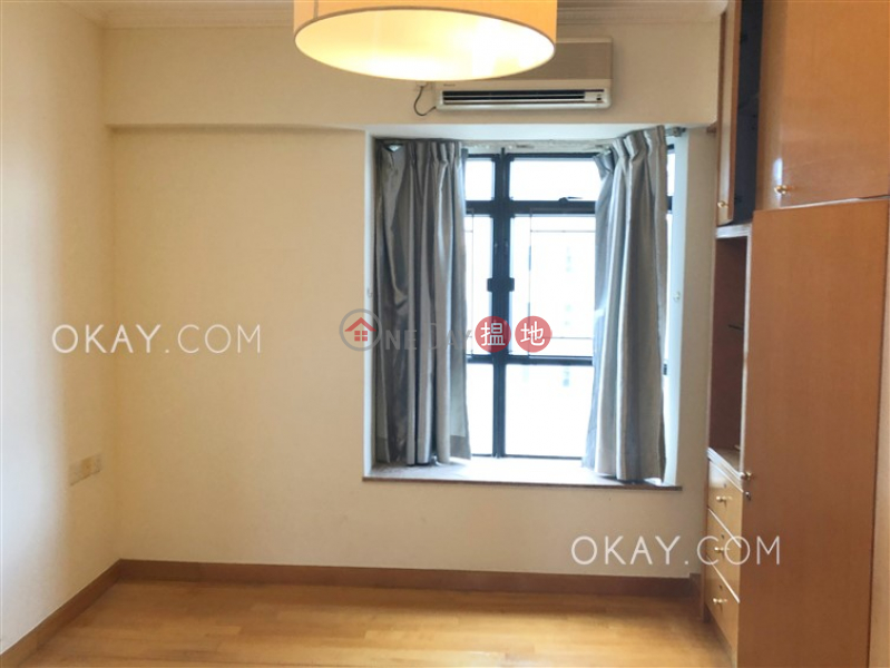 Tasteful 3 bedroom with balcony & parking | Rental | Flora Garden Block 1 慧景園1座 Rental Listings