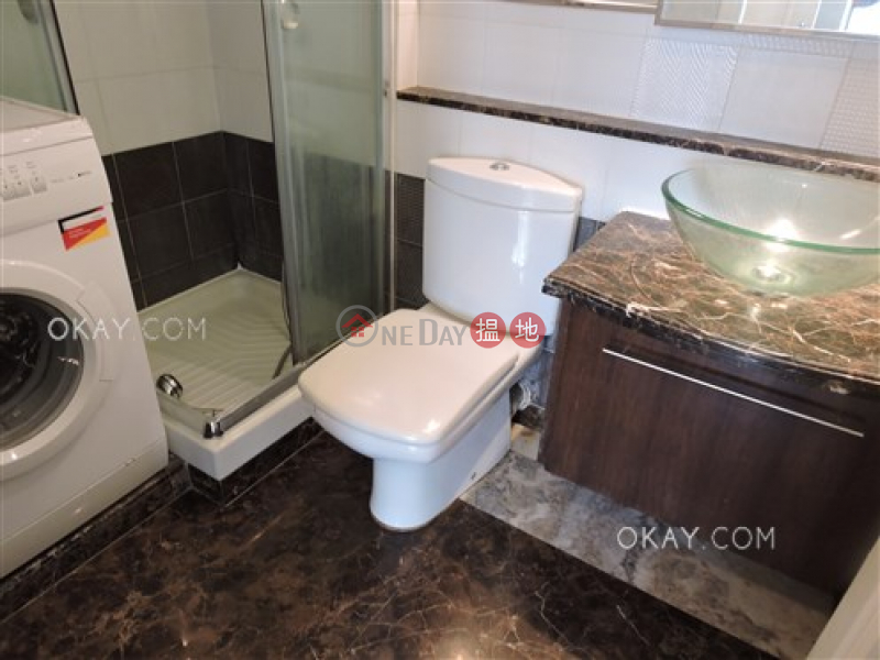HK$ 33,000/ 月|蔚華閣|西區-3房2廁,實用率高,極高層《蔚華閣出租單位》