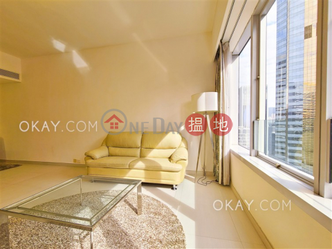 Intimate 1 bedroom on high floor | Rental | Convention Plaza Apartments 會展中心會景閣 _0
