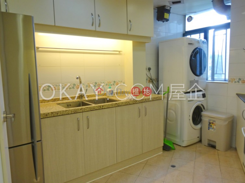HK$ 25M, Ronsdale Garden, Wan Chai District | Charming 3 bedroom with balcony | For Sale