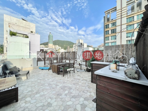 Charming 2 bedroom on high floor with rooftop | Rental | Yuk Sau Mansion 毓秀大廈 _0
