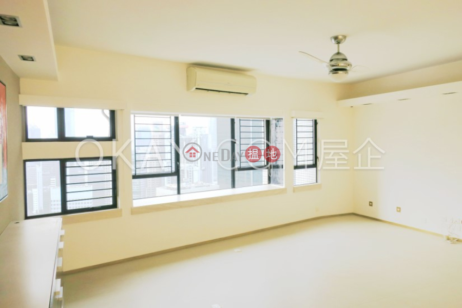 Stylish 2 bedroom with parking | For Sale | Birchwood Place 寶樺臺 Sales Listings