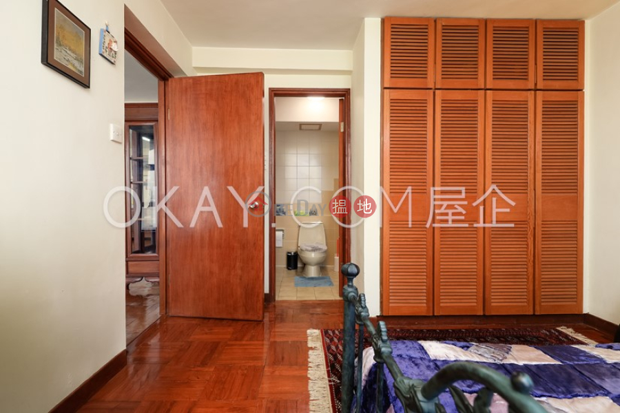 Exquisite 3 bedroom with balcony & parking | For Sale | Block A-C Beach Pointe 海灣閣A-C座 Sales Listings
