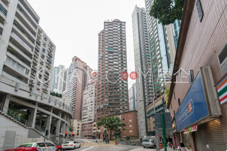 HK$ 37,000/ month Seymour Place, Western District Nicely kept 3 bedroom on high floor | Rental