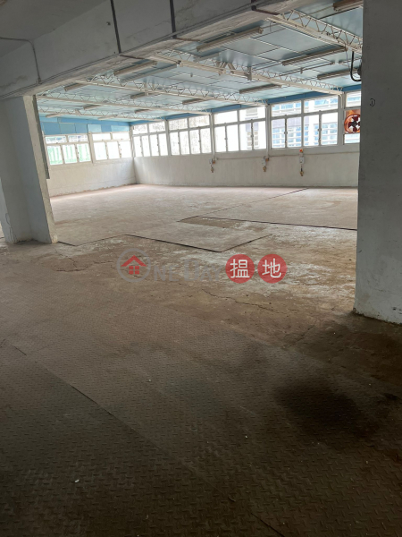 Kwai Chung Golden Sunflower Industrial: Warehouse And Office Deco With Rooftop, High Electricity | Golden Sunflower Industrial Building 金葵工業大廈 Rental Listings