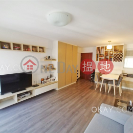 Unique 3 bedroom with balcony & parking | Rental | Flora Garden 富麗園 _0