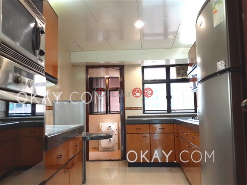 HK$ 90,000/ month Dynasty Court, Central District Lovely 3 bedroom on high floor with parking | Rental