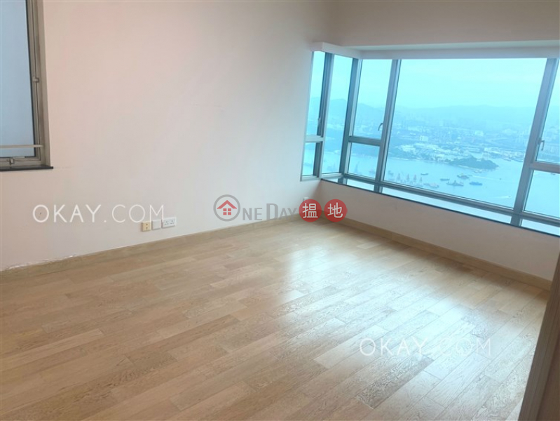 Exquisite 5 bed on high floor with sea views & balcony | Rental | Sorrento Phase 2 Block 1 擎天半島2期1座 Rental Listings