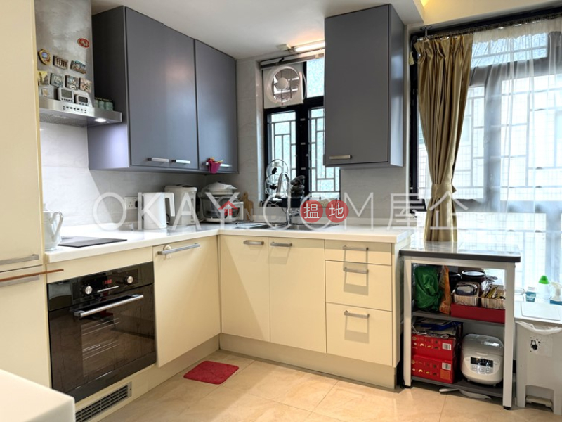 Property Search Hong Kong | OneDay | Residential | Sales Listings | Charming house on high floor with rooftop & balcony | For Sale