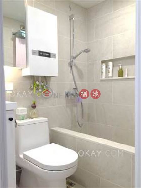 Generous 2 bedroom in Wan Chai | Rental 15 Sau Wa Fong | Wan Chai District Hong Kong | Rental | HK$ 25,000/ month