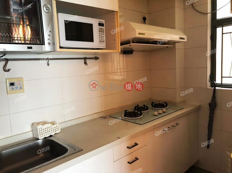 Property Search Hong Kong | OneDay | Residential Sales Listings Tower 6 Island Resort | 3 bedroom Mid Floor Flat for Sale