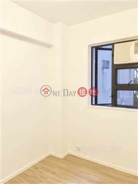 HK$ 9M, King\'s Court, Wan Chai District Generous 2 bedroom in Happy Valley | For Sale