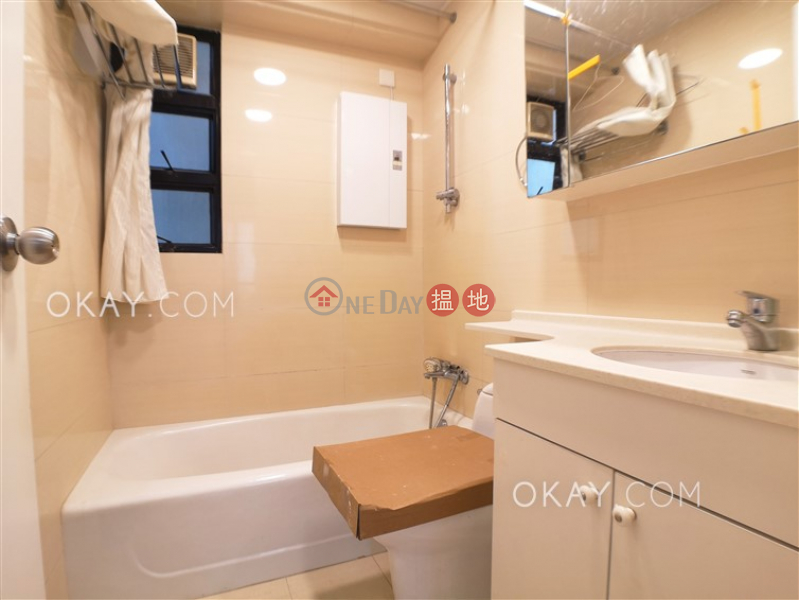 HK$ 26,000/ month Valiant Park Western District Unique 2 bedroom in Mid-levels West | Rental