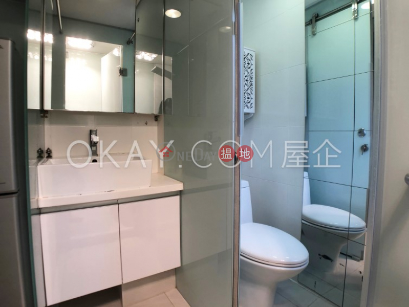 HK$ 12M | Good View Court, Western District Luxurious 2 bedroom on high floor with rooftop | For Sale