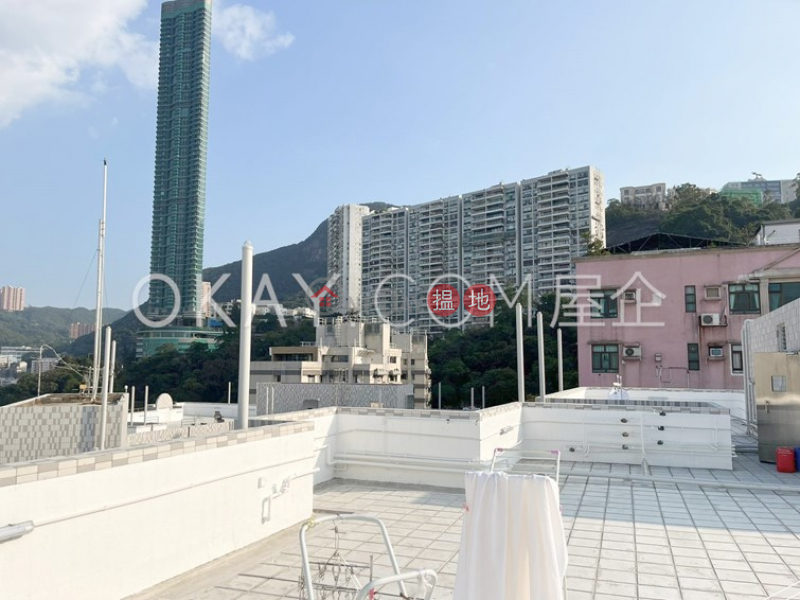 Unique 3 bedroom with parking | For Sale, Crescent Heights 月陶居 Sales Listings | Wan Chai District (OKAY-S54126)