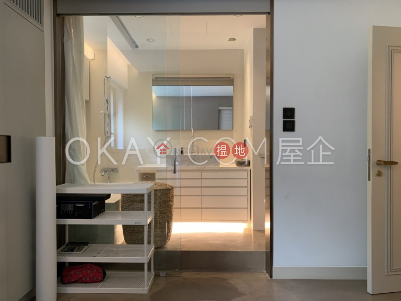 Efficient 3 bedroom with parking | For Sale 51 Conduit Road | Western District, Hong Kong | Sales HK$ 31M