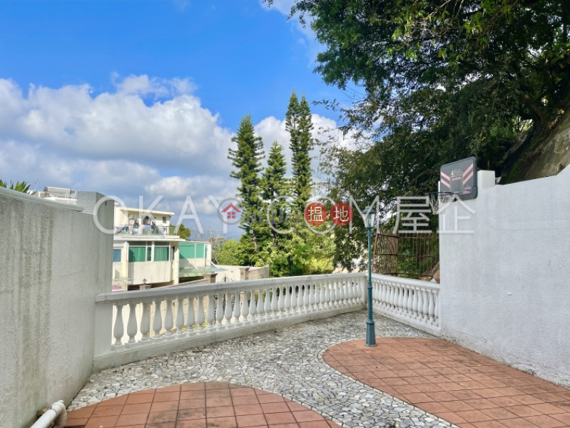 Rare house with rooftop & parking | For Sale | Golden Cove Lookout Phase 1 金碧苑1期 Sales Listings