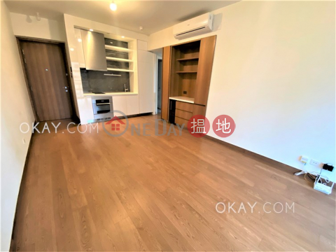 Unique 2 bedroom with balcony | Rental, Resiglow Resiglow | Wan Chai District (OKAY-R323088)_0