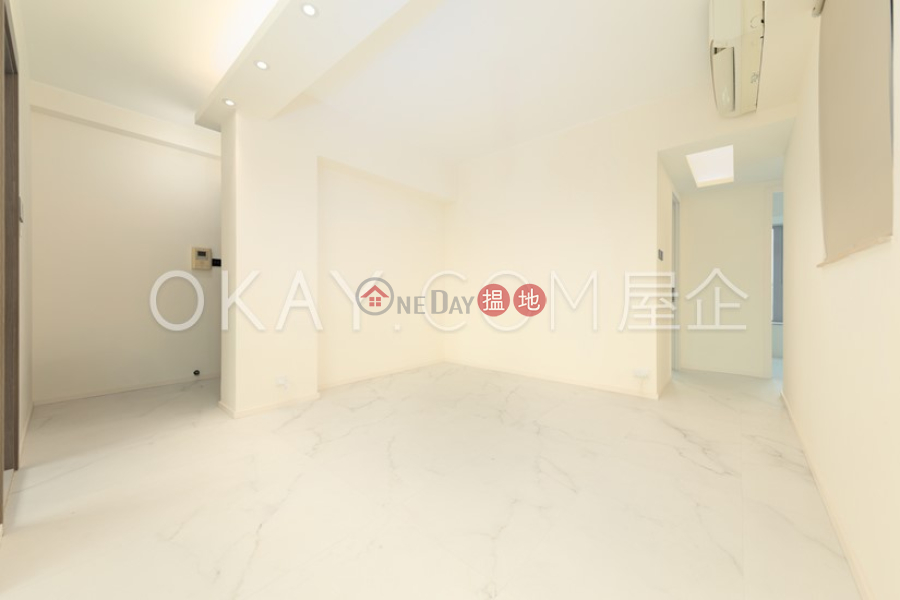 HK$ 82,000/ month | Centre Place | Western District, Stylish 3 bedroom on high floor with balcony | Rental