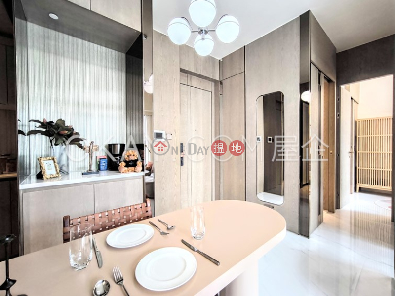 Tasteful 3 bedroom on high floor with balcony | Rental | 160-162 Queen\'s Road West 皇后大道西 160-162 號 Rental Listings