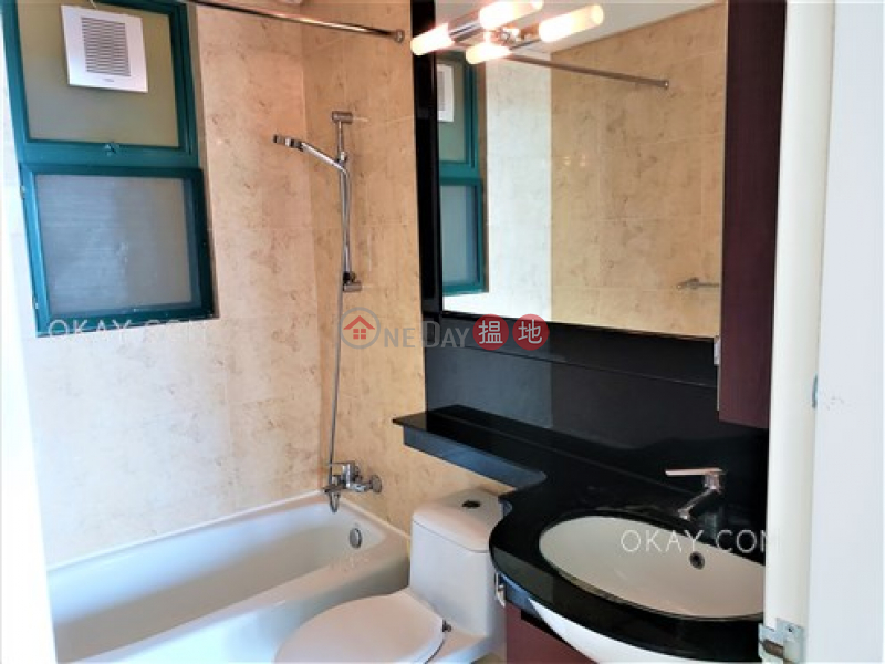 HK$ 30,000/ month | Discovery Bay, Phase 13 Chianti, The Barion (Block2) Lantau Island Nicely kept 3 bedroom with balcony | Rental