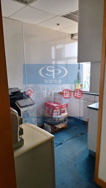 HK$ 18,500/ month Fook Yip Building Kwai Tsing District Kwai Fong Fook Yip: Near Kwai Fong MTR, well-decorated office