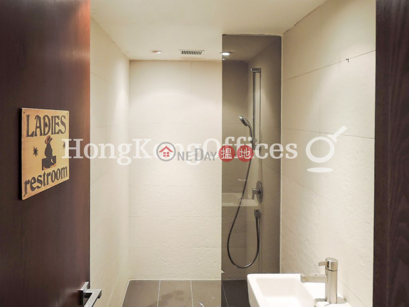Property Search Hong Kong | OneDay | Office / Commercial Property | Rental Listings, Office Unit for Rent at Queen\'s Centre