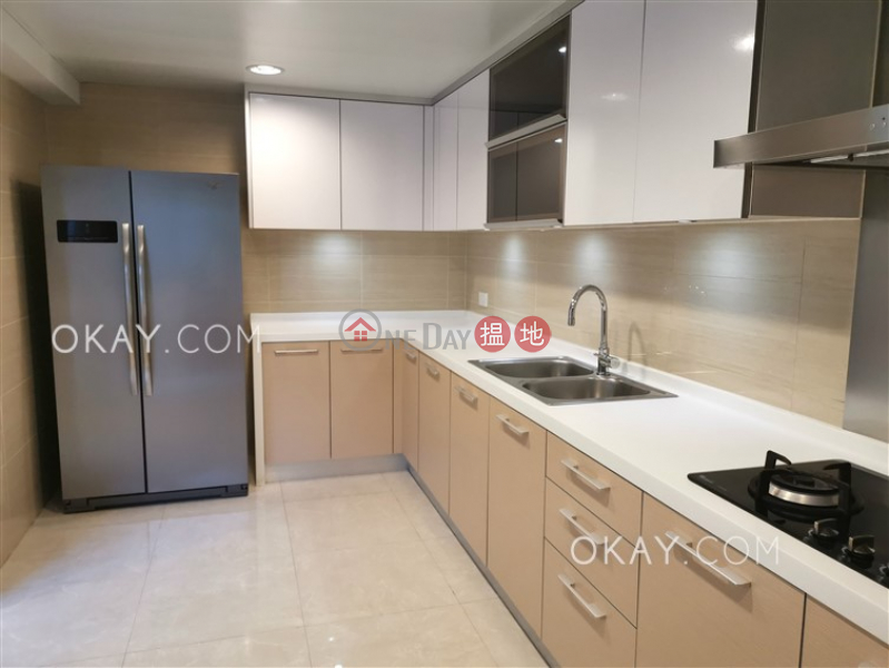Gorgeous 3 bedroom on high floor with parking | Rental | Dynasty Court 帝景園 Rental Listings