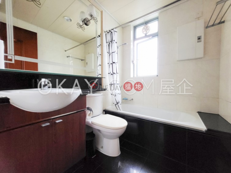 Tasteful 2 bedroom with balcony | For Sale | 2 Park Road 柏道2號 Sales Listings