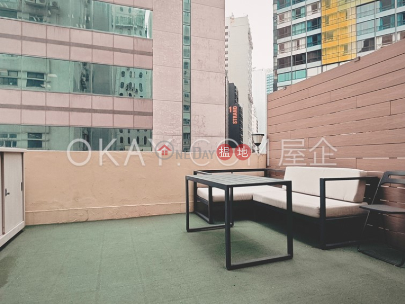 Intimate high floor in Sheung Wan | For Sale | 28-30 Queen Street 皇后街28-30號 Sales Listings
