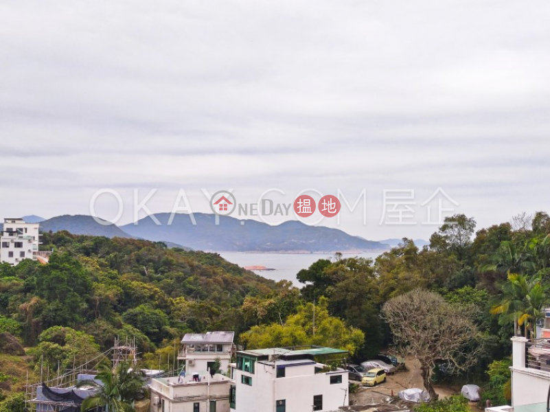 HK$ 8M, No. 1A Pan Long Wan | Sai Kung, Stylish house with balcony & parking | For Sale