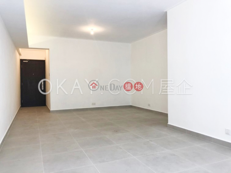 Tasteful 3 bedroom with balcony | Rental, Hamilton Mansion 美登大廈 Rental Listings | Wan Chai District (OKAY-R255917)