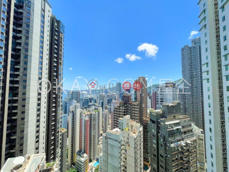Lovely 3 bedroom on high floor with balcony | For Sale | Azura 蔚然 Sales Listings
