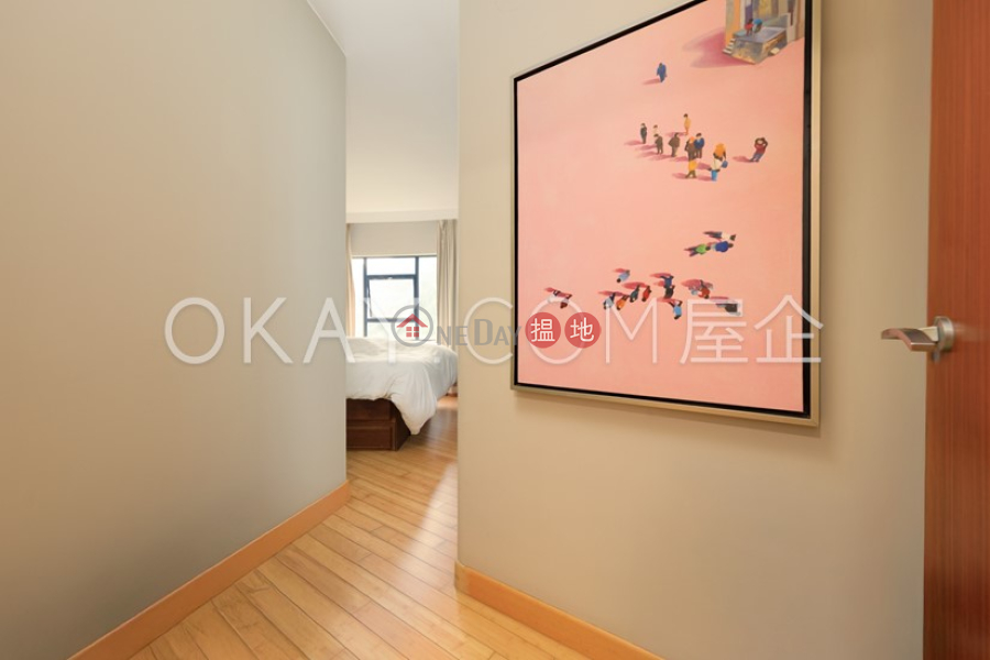 香港搵樓|租樓|二手盤|買樓| 搵地 | 住宅|出售樓盤-3房3廁,獨家盤,實用率高,極高層世紀大廈 1座出售單位