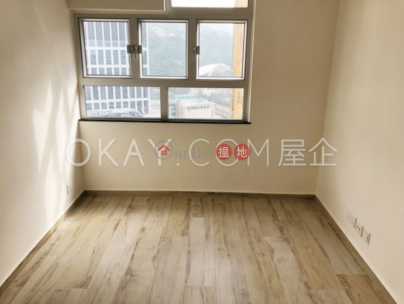Property Search Hong Kong | OneDay | Residential Sales Listings, Lovely 2 bedroom on high floor with rooftop & terrace | For Sale