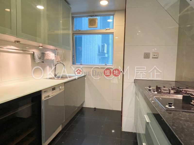 Luxurious 2 bed on high floor with balcony & parking | Rental | The Legend Block 3-5 名門 3-5座 Rental Listings